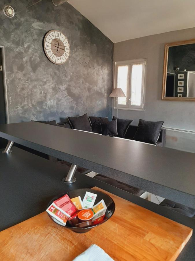 T2 Centre Ville Vue Faron 40M2 En Zone Pietonne 4Eme Etage Toulon Exterior photo